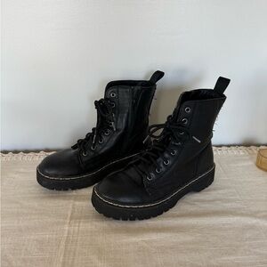 Combat boots